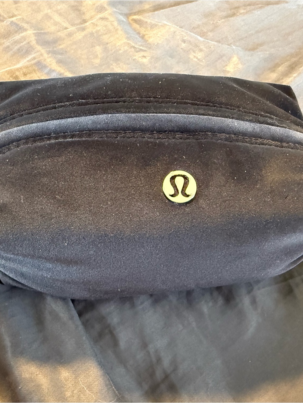 NWT Lululemon Feeling Ready Mini Velour Pouch - Picture 3 of 5